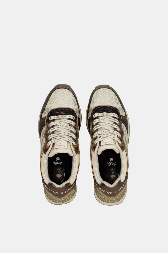 Deportivos Anekke Beig y cobre