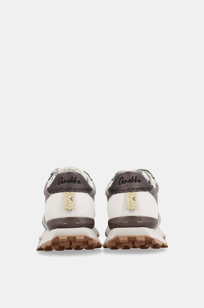 Deportivos Anekke Plata