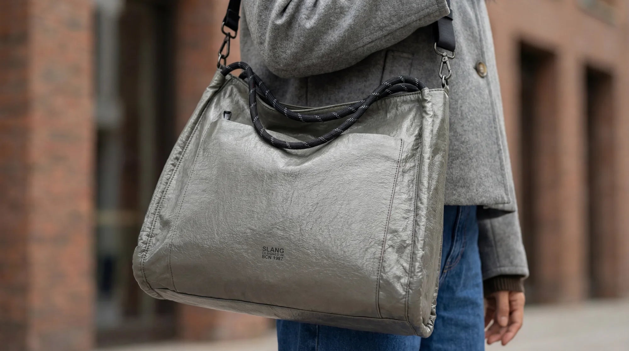 Shopper y bandolera Slang Hype