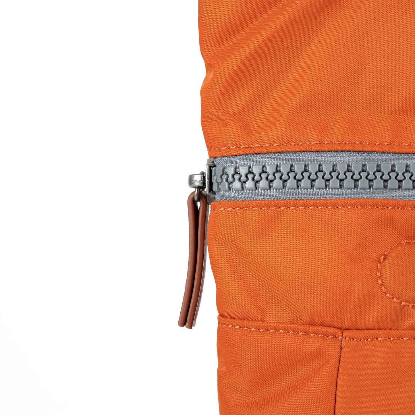 Mochila Roka London Canfield B - Burnt Orange - Mediana