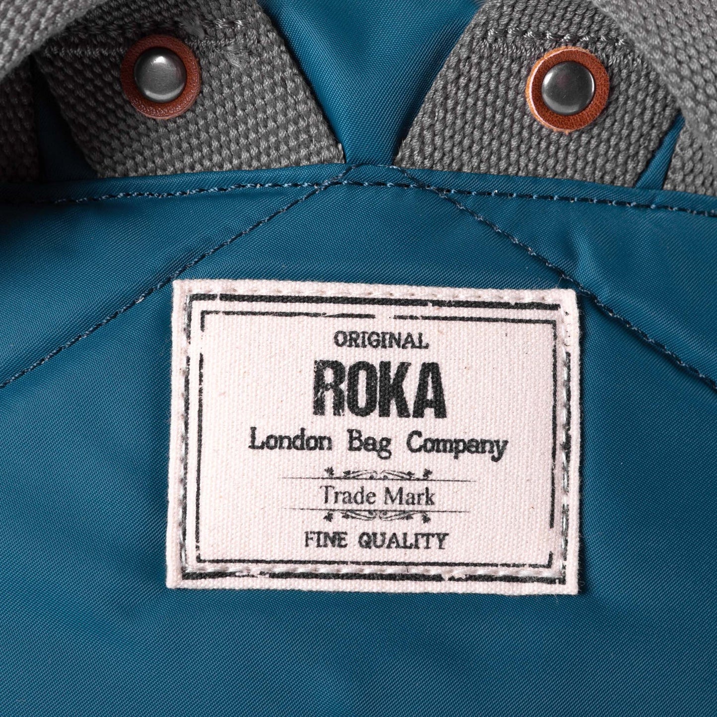 MOCHILA CANFIELD B MARINE / MEDIANA Roka London - EL MALETÍ 