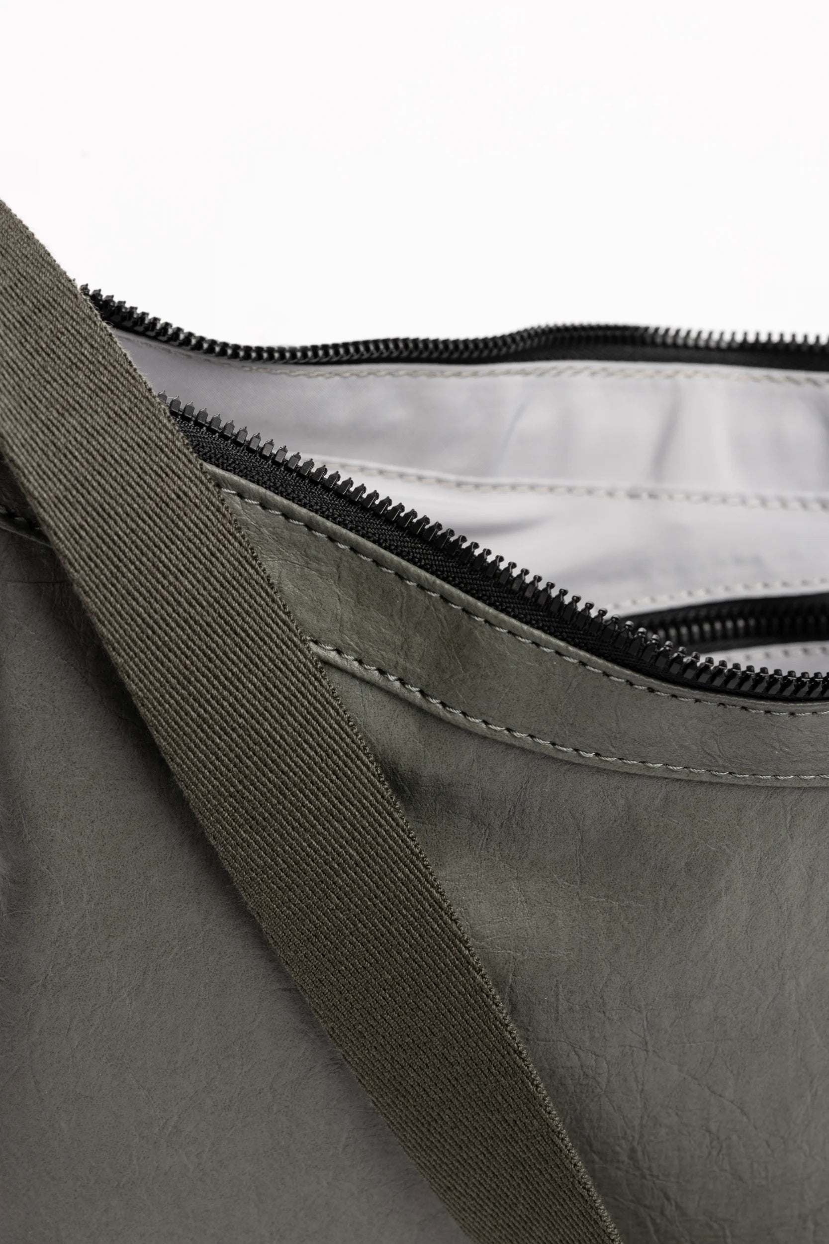 Bolso Hobo & Cross Slang Sami Top