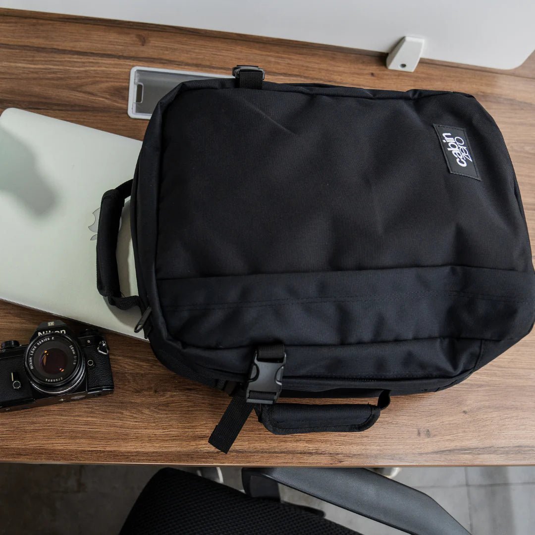 MOCHILA CABIN ZERO CLASSIC TECH - 28L ABSOLUTE BLACK Cabin Zero | El Maletí