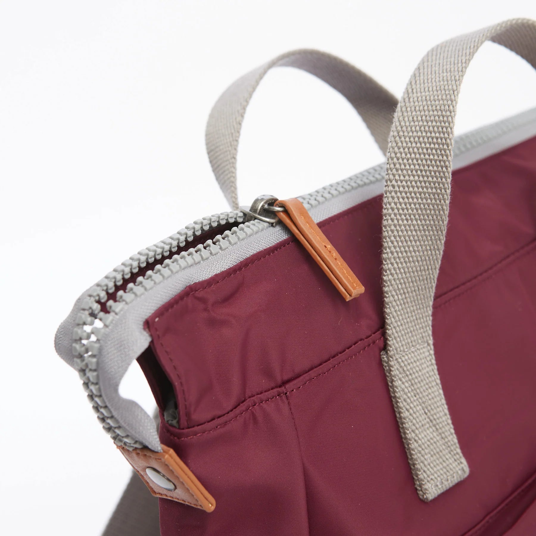 Mochila Roka London Bantry B - Plum - Mediana - 14l Roka London | El Maletí