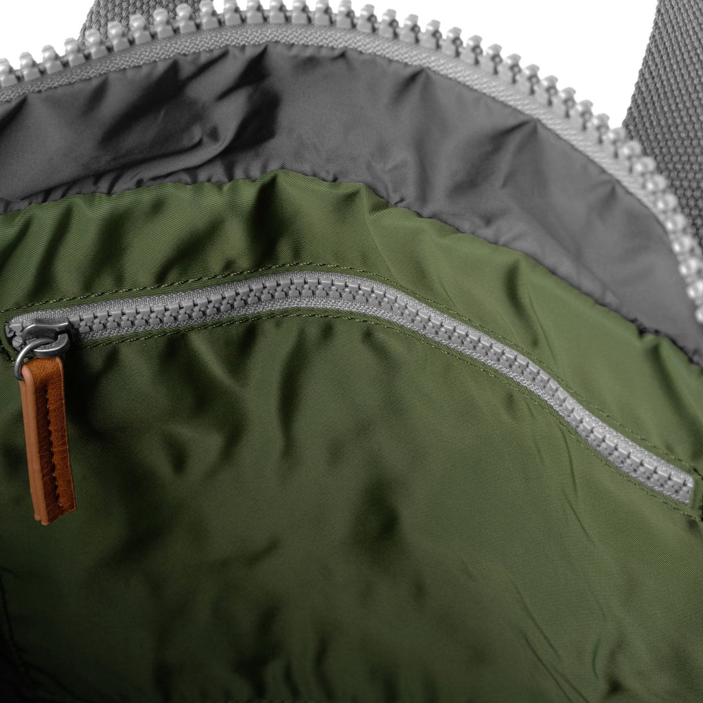 Mochila Roka London Canfield B - Avocado - Mediana Roka London | El Maletí