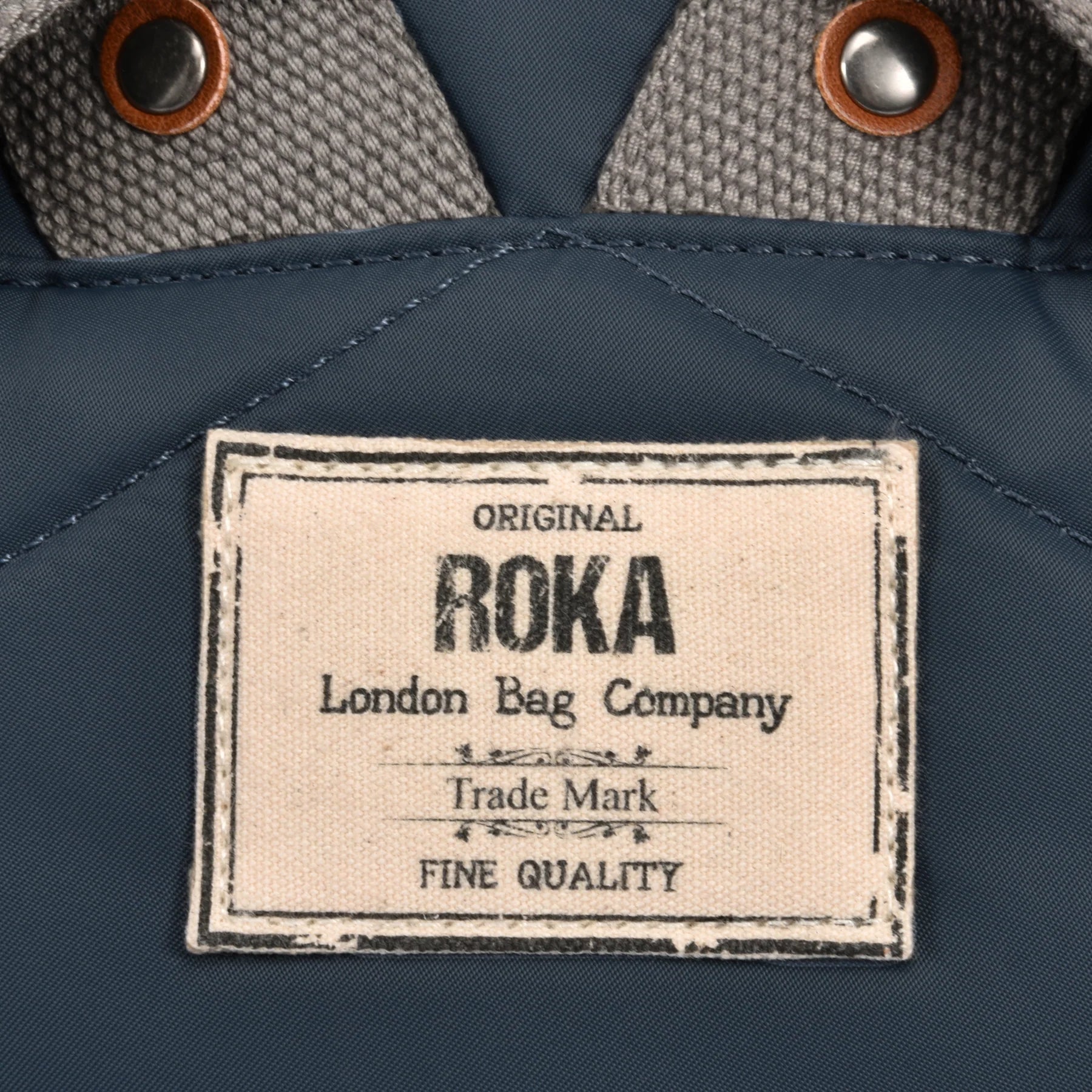 Mochila Roka London Canfield B - Smoke - Mediana Roka London | El Maletí