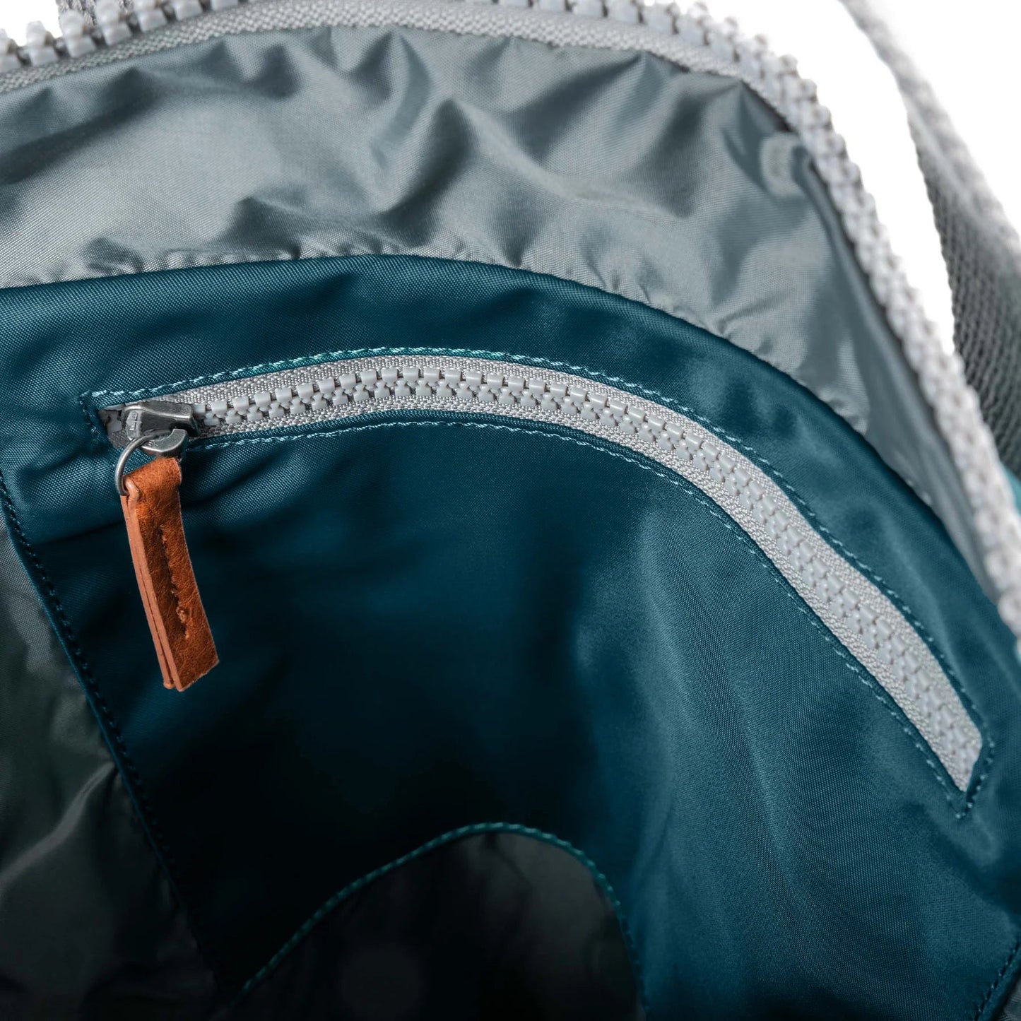 Mochila Roka London Canfield B - Teal - Mediana Roka London | El Maletí